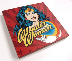 WONDER WOMAN DOTZ BOX